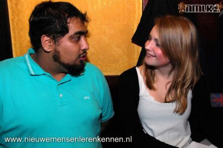 Maandelijkse borrel met 150 nieuwe mensen in Amsterdam