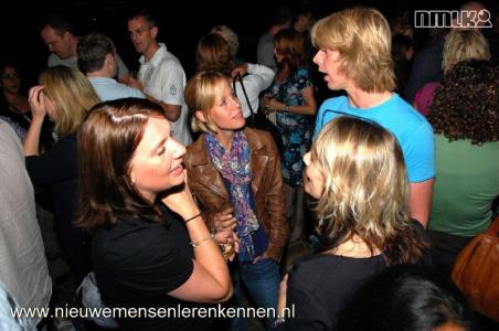 Maandelijkse NMLK De Borrel in Utrecht met 150 nieuwe mensen.
