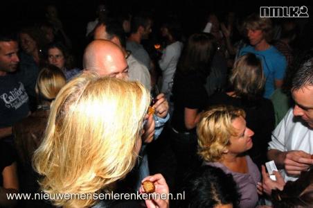 Maandelijkse NMLK De Borrel in Utrecht met 150 nieuwe mensen.