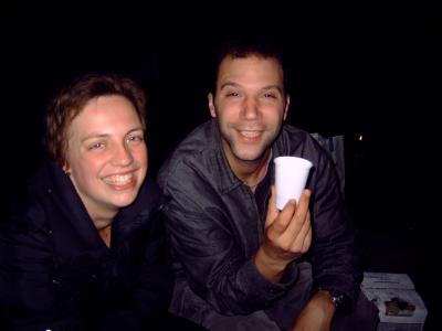 Marleen en Guillaume bij 't kampvuur