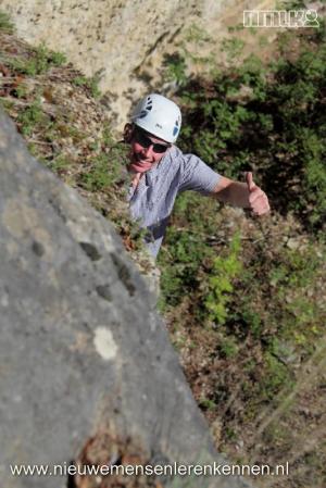 Met 70 nieuwe mensen (20 -45 jaar) all-inclusive in de Belgische Ardennen.