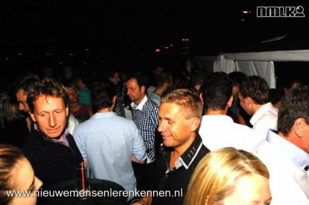 Maandelijkse NMLK De Borrel in Utrecht met 150 nieuwe mensen.