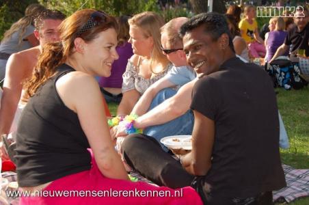 Met meer dan 100 nieuwe mensen BBQ en in het Vondelpark!