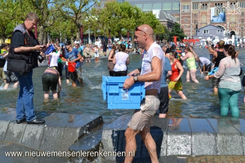 NMLK Splashmob (watergevecht) Amsterdam