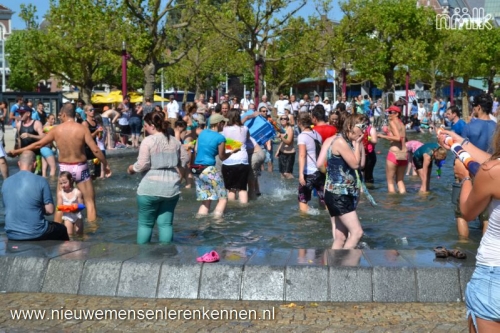 NMLK Splashmob (watergevecht) Amsterdam