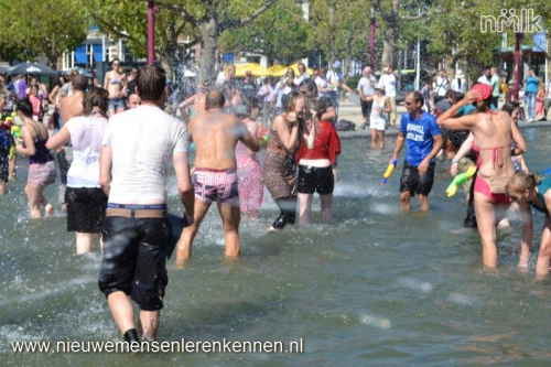 NMLK Splashmob (watergevecht) Amsterdam