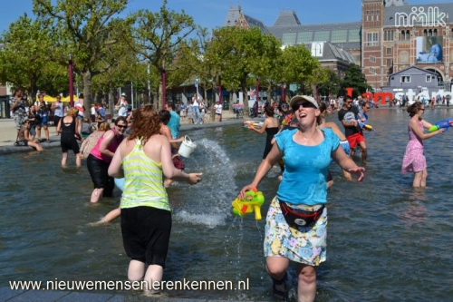NMLK Splashmob (watergevecht) Amsterdam