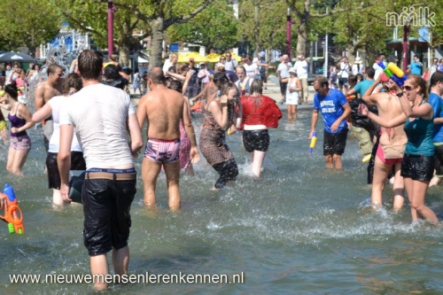 NMLK Splashmob (watergevecht) Amsterdam