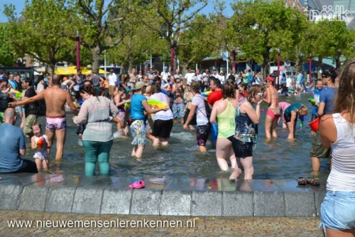 NMLK Splashmob (watergevecht) Amsterdam